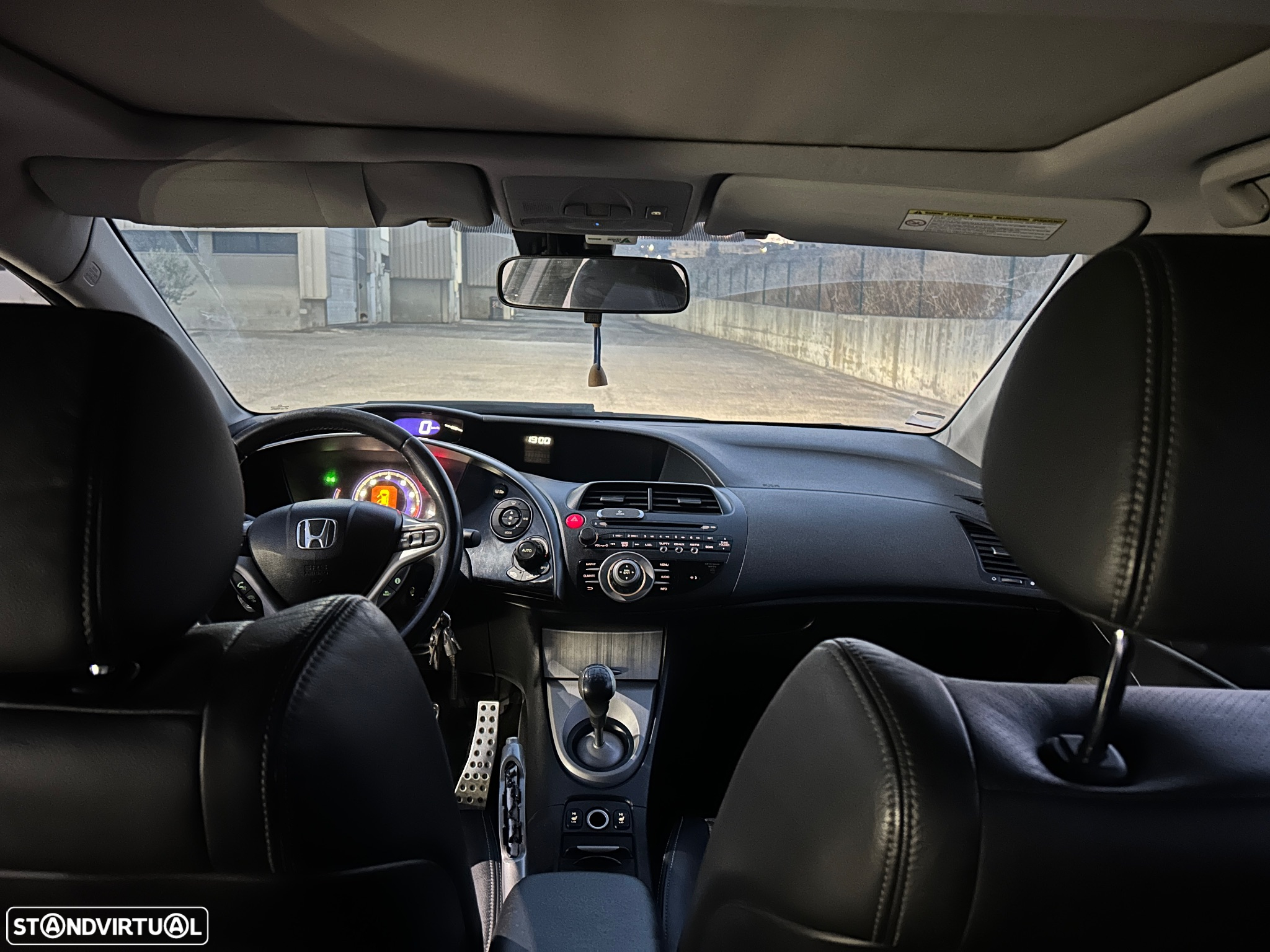 Honda Civic 1.8 Executive NAVI - 23