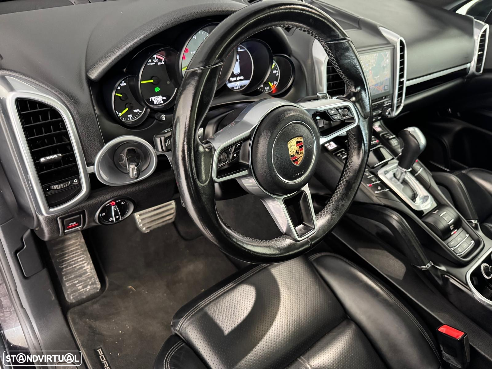 Porsche Cayenne - 11