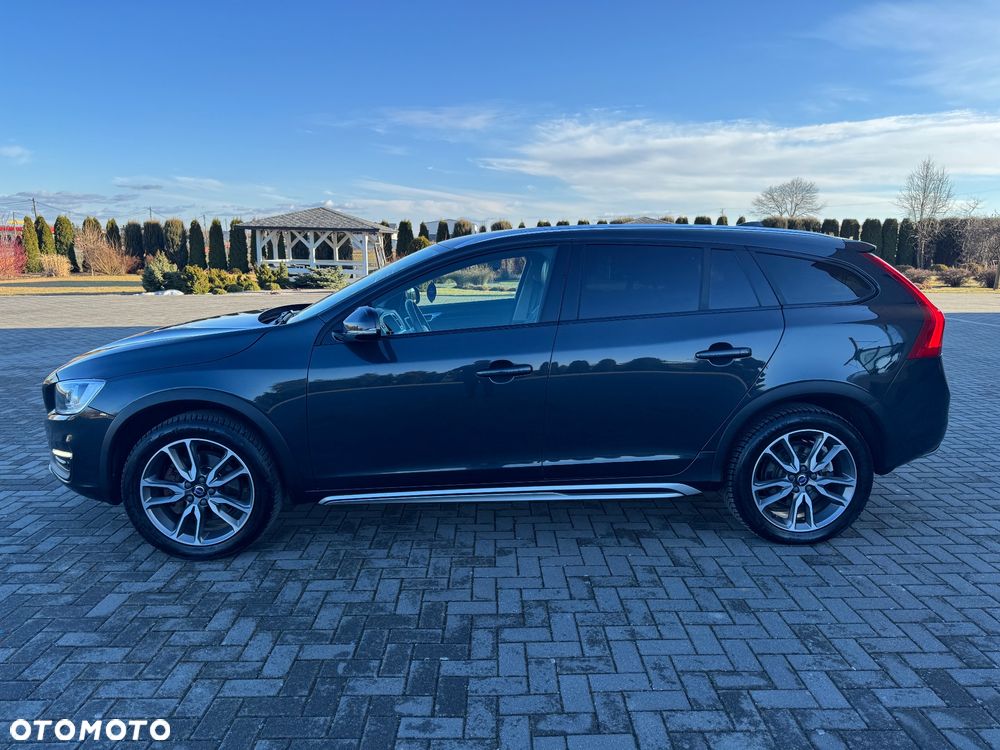 Volvo V60 Cross Country D3 Momentum - 2