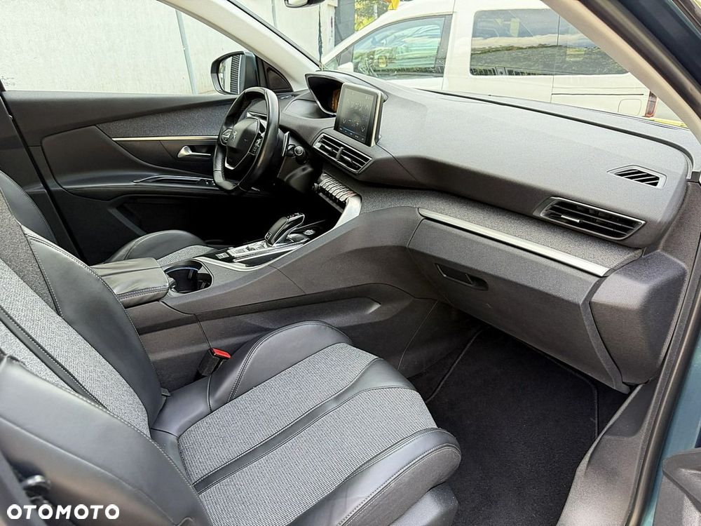 Peugeot 5008 - 10
