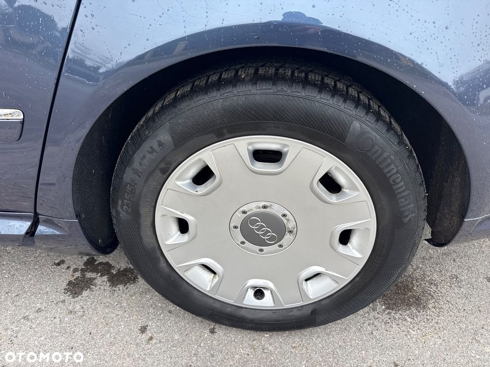 Audi A8 4.2 Quattro - 30