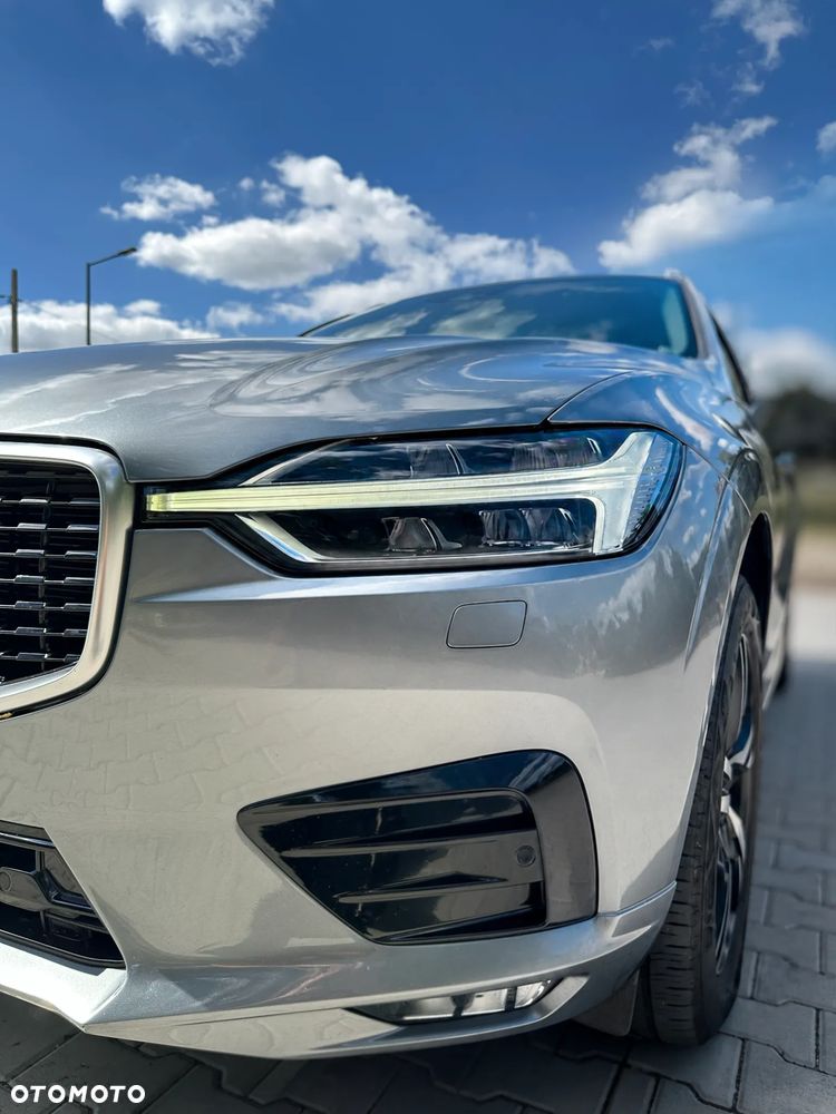 Volvo XC 60 T5 R-Design - 3