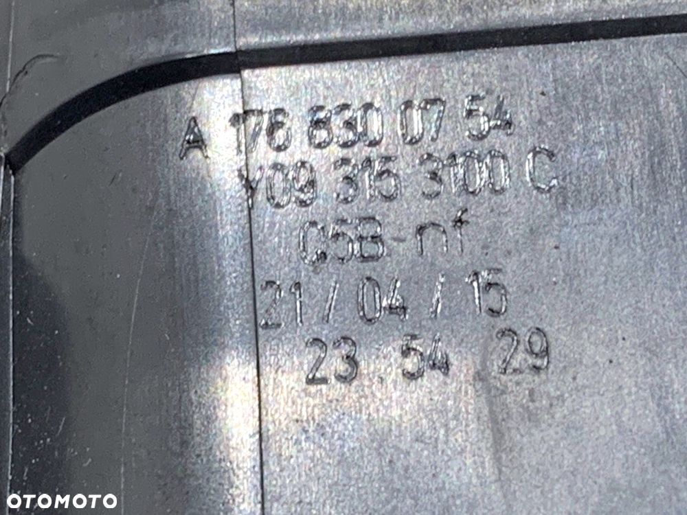 KRATKA NAWIEWU PRZÓD KOMPLET  MERCEDES-BENZ KLASA A (W176) 2012 - 2018 A 180 (176.042) 90 kW [122 - 3