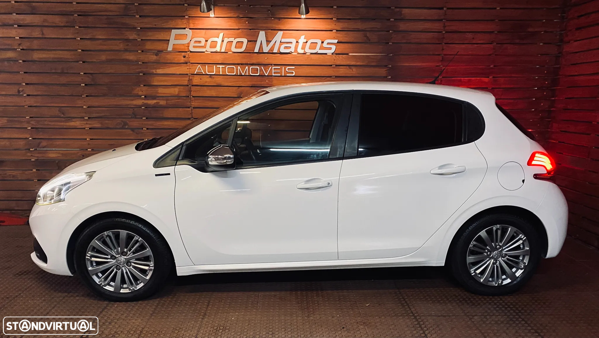 Peugeot 208 1.2 PureTech Signature - 3
