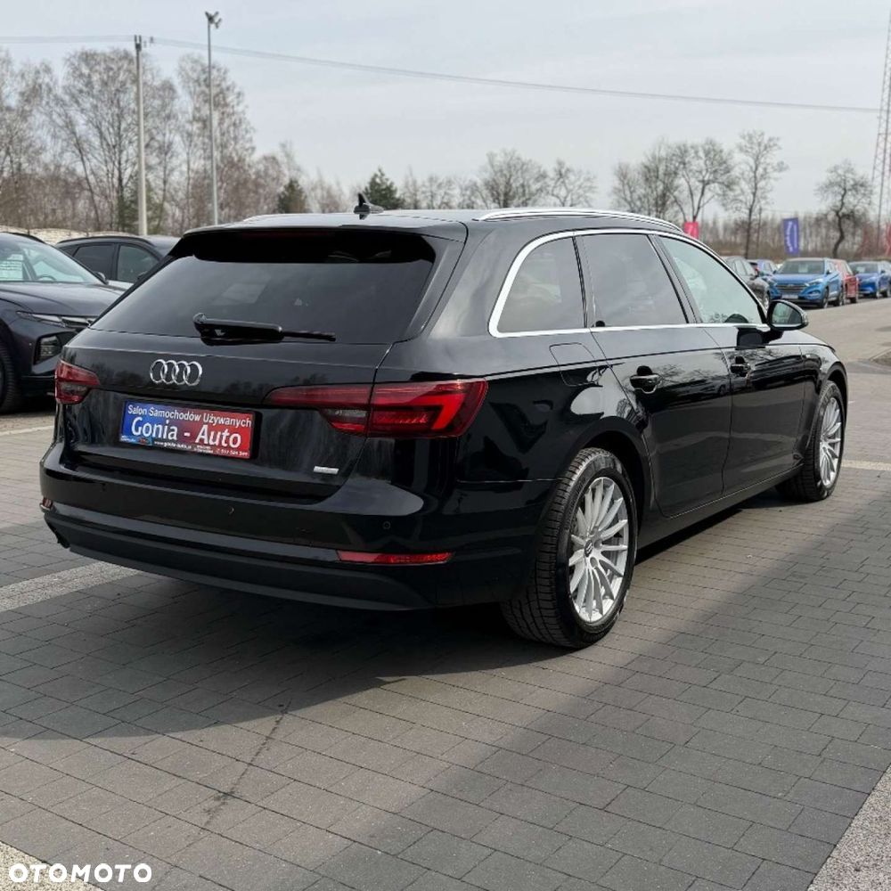 Audi A4 Avant - 10