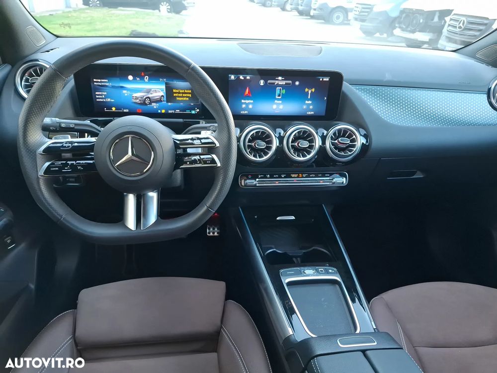 Mercedes-Benz GLA 220 4MATIC MHEV - 13