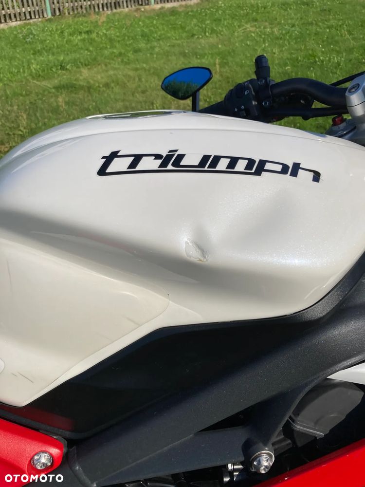 Triumph Street Triple - 9