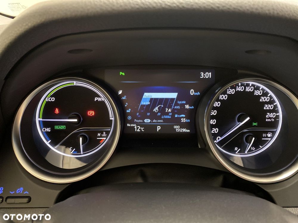 Toyota Camry 2.5 Hybrid Comfort CVT - 21