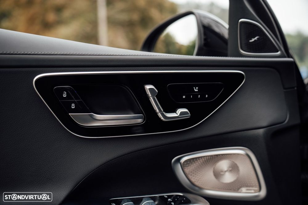 Mercedes-Benz C 300 e AMG Line - 16