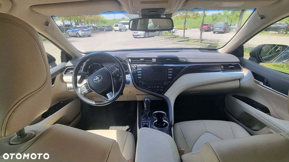 Toyota Camry 2.5 Hybrid Executive CVT - 7