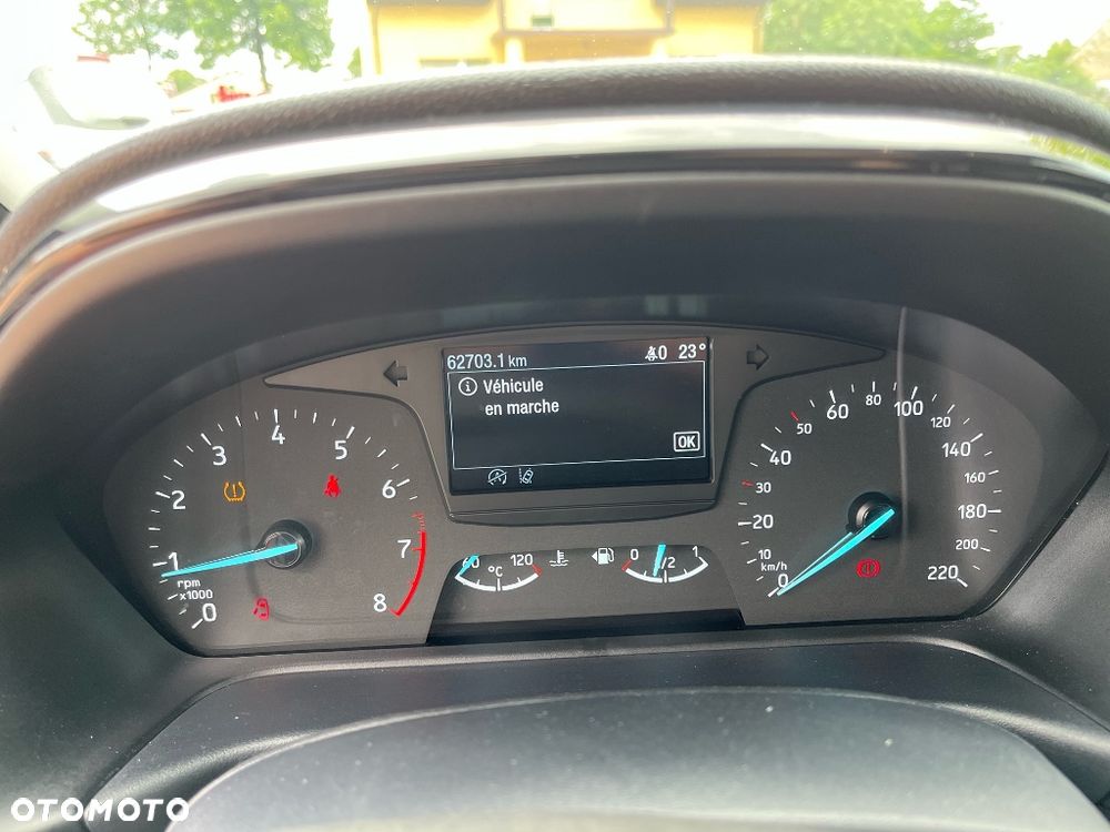 Ford Fiesta 1.0 EcoBoost S&S TITANIUM X - 10