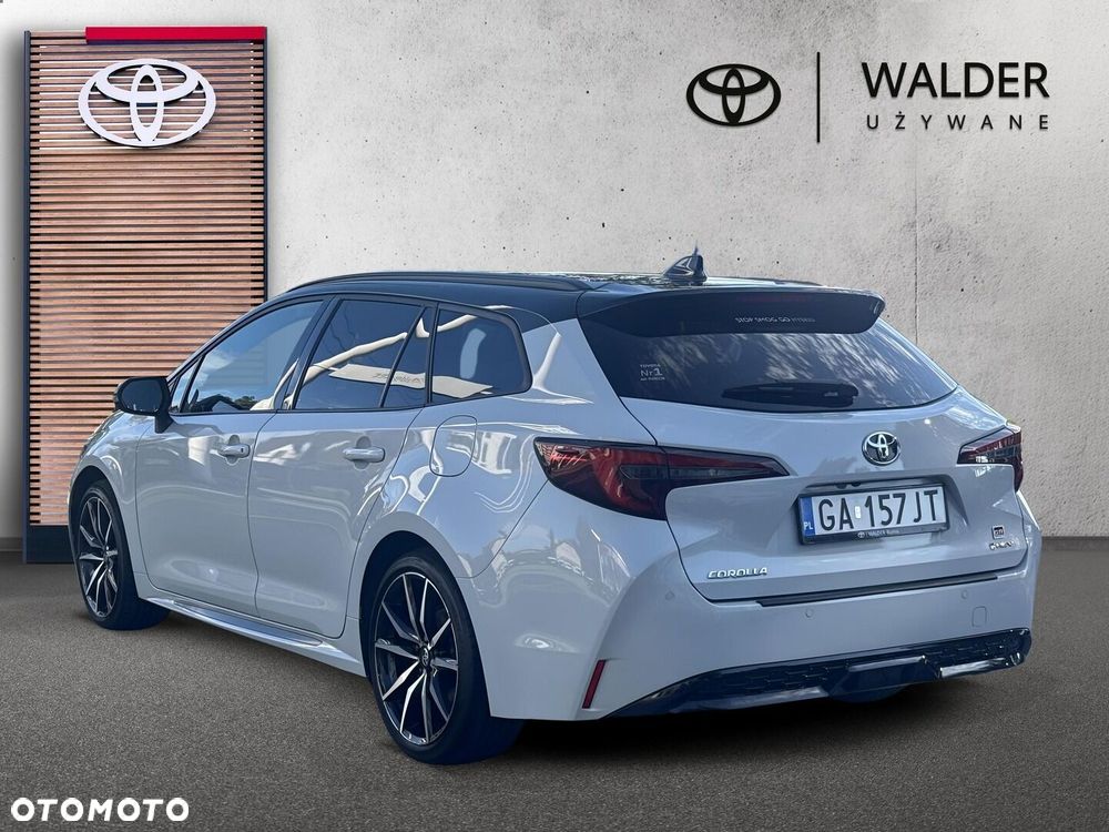 Toyota Corolla 2.0 Hybrid GR Sport Dynamic - 4