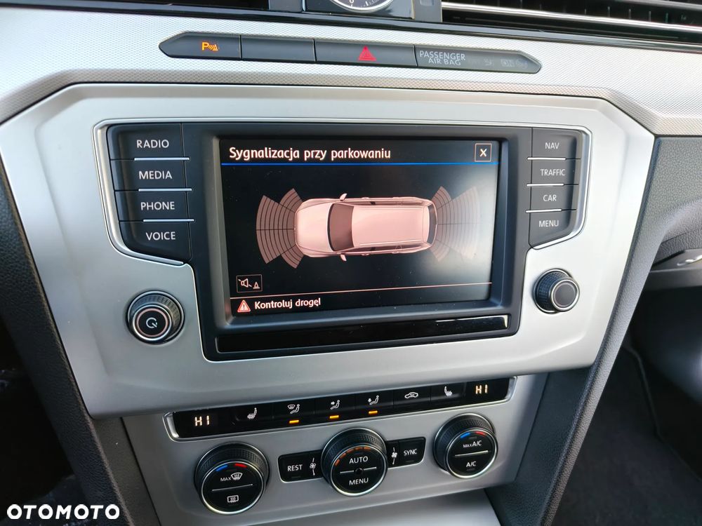 Volkswagen Passat 2.0 TDI SCR DSG Comfortline - 17