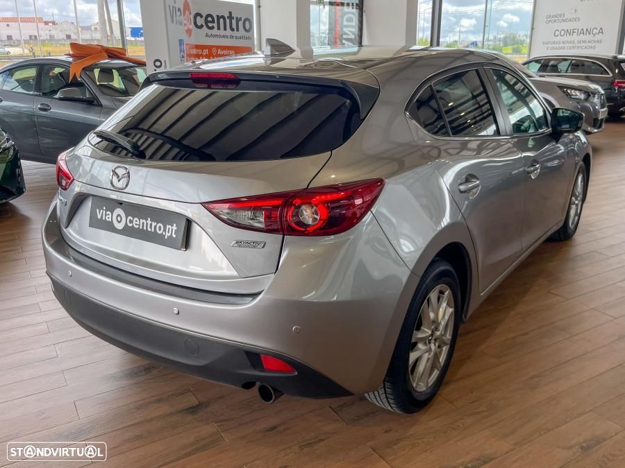 Mazda 3 Hatchback 1.5 Sky-D Excellence Navi - 2