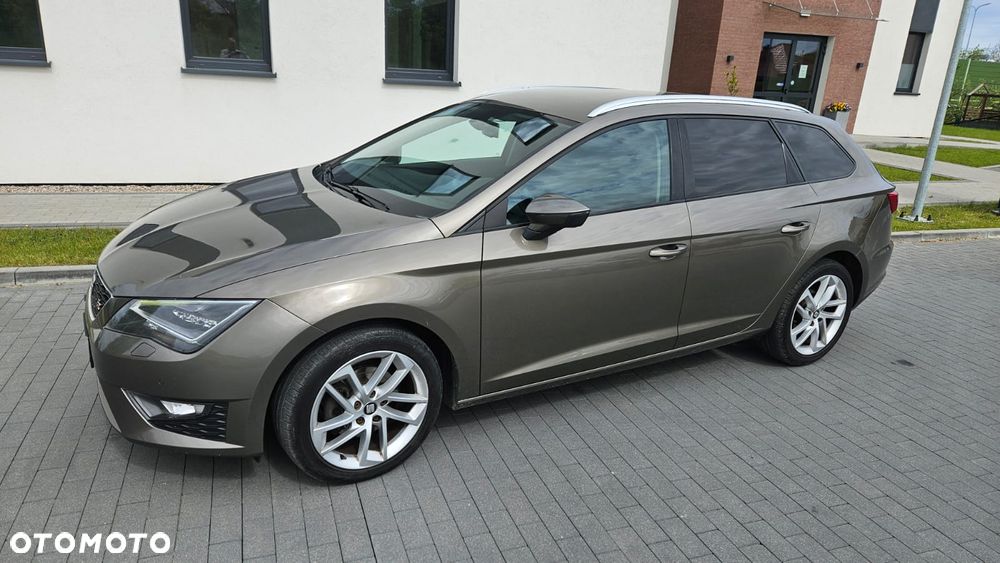 Seat Leon 2.0 TDI DPF Ecomotive DSG FR - 4
