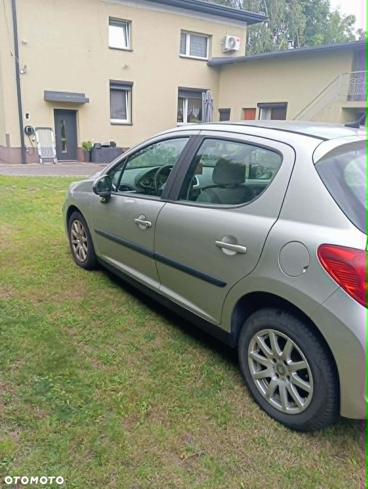 Peugeot 207 1.4 16V Presence - 6