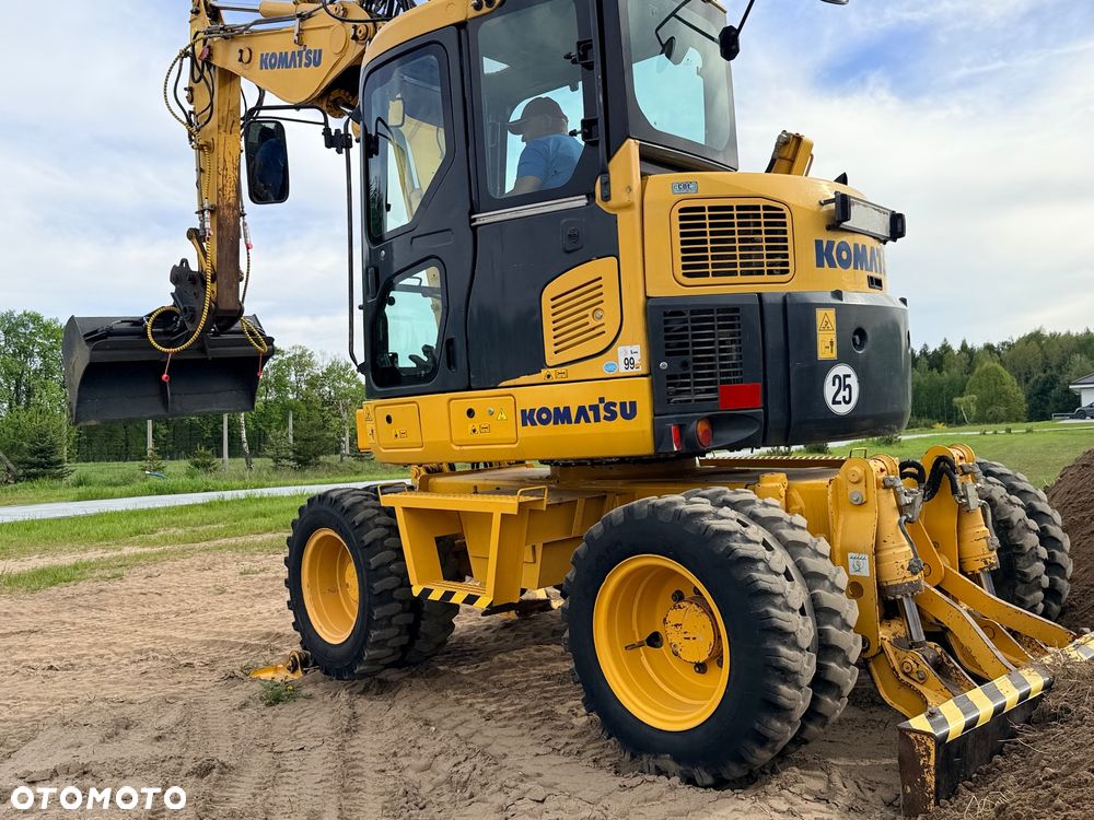 Komatsu 4x4x4 ramię łamane Koparka kołowa KOMATSU  PW98MR-8 10ton 4x4x4 ośki skrętne Ramię 3x łamane BEZ DPF i ADBLUE 4 cyl dodatkowe wyjścia hydr Pług Podpory 2012 szybka zwinna Prosto z importu 1 właściciel Cat TEREX Liebherr Wacker Pw 98 Mr 8 11 - 14