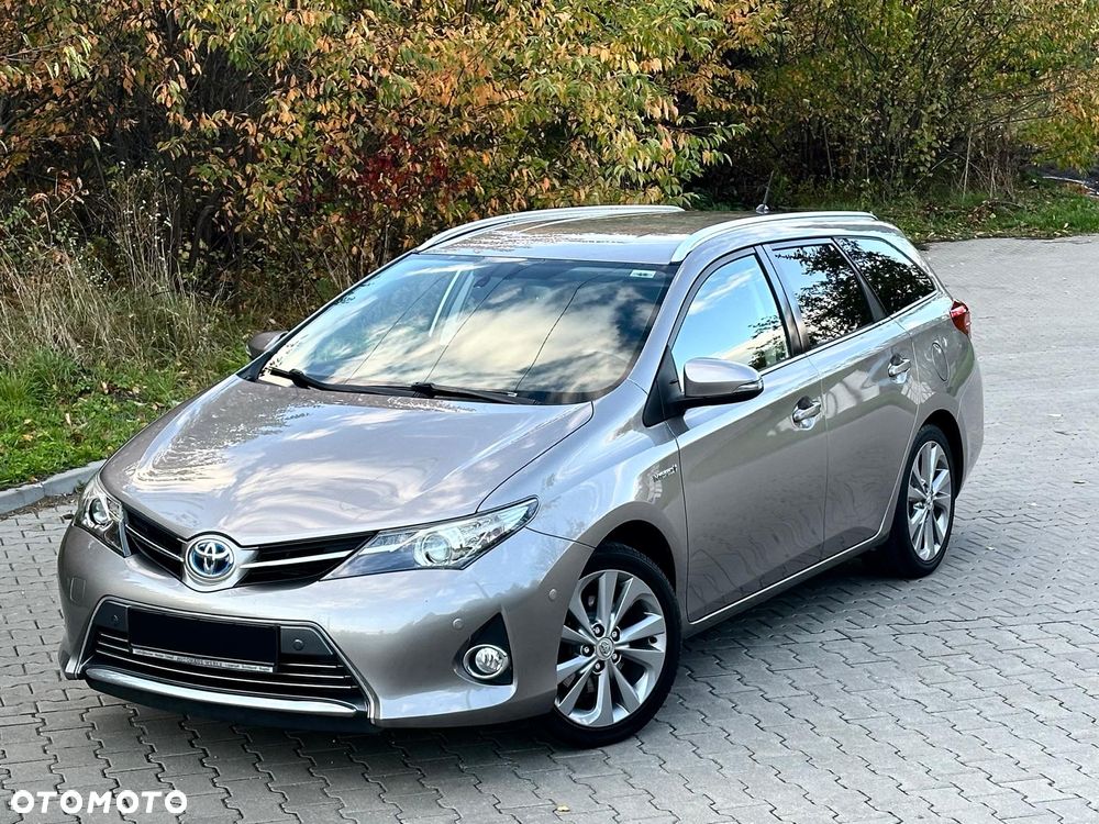 Toyota Auris 2013 photo 2