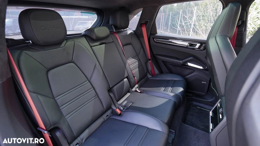 Porsche Cayenne Turbo - 38