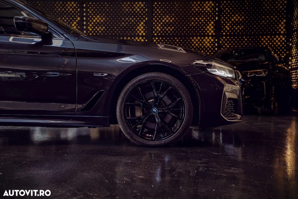 BMW Seria 5 530e xDrive Aut. - 7