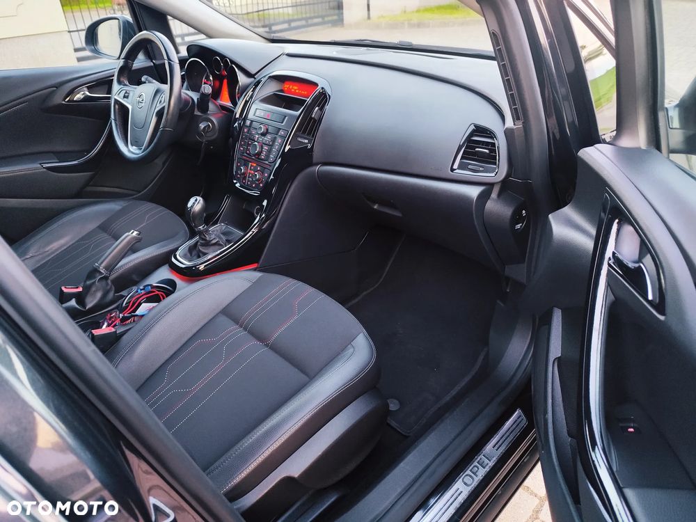 Opel Astra 1.7 CDTI DPF 150 Jahre - 11