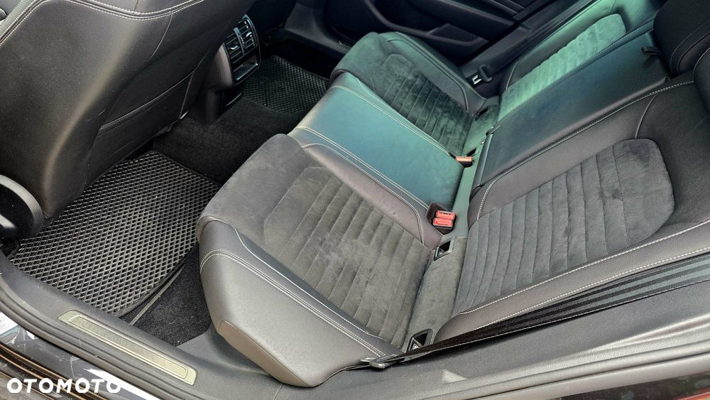 Volkswagen Passat 2.0 TDI Elegance DSG - 17