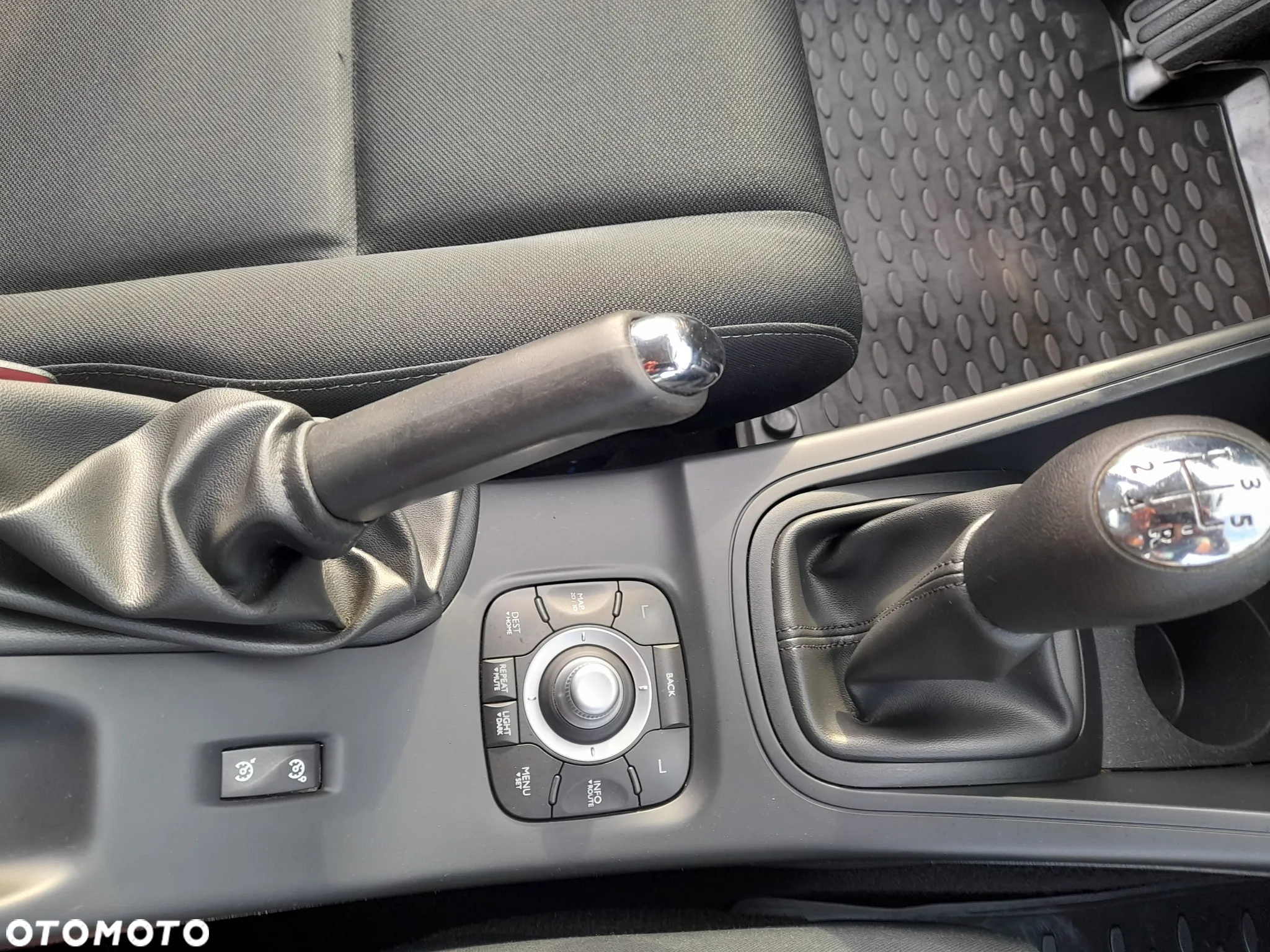 Renault Megane 1.6 16V 100 J'taime - 16