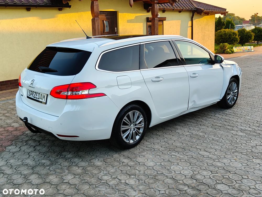Peugeot 308 - 8