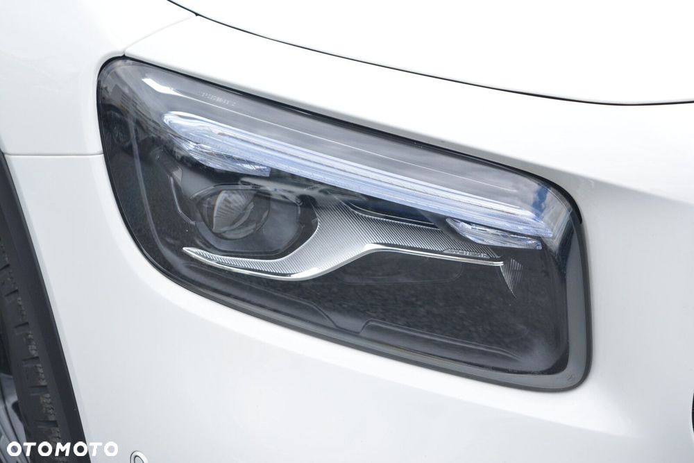 Mercedes-Benz GLB - 9