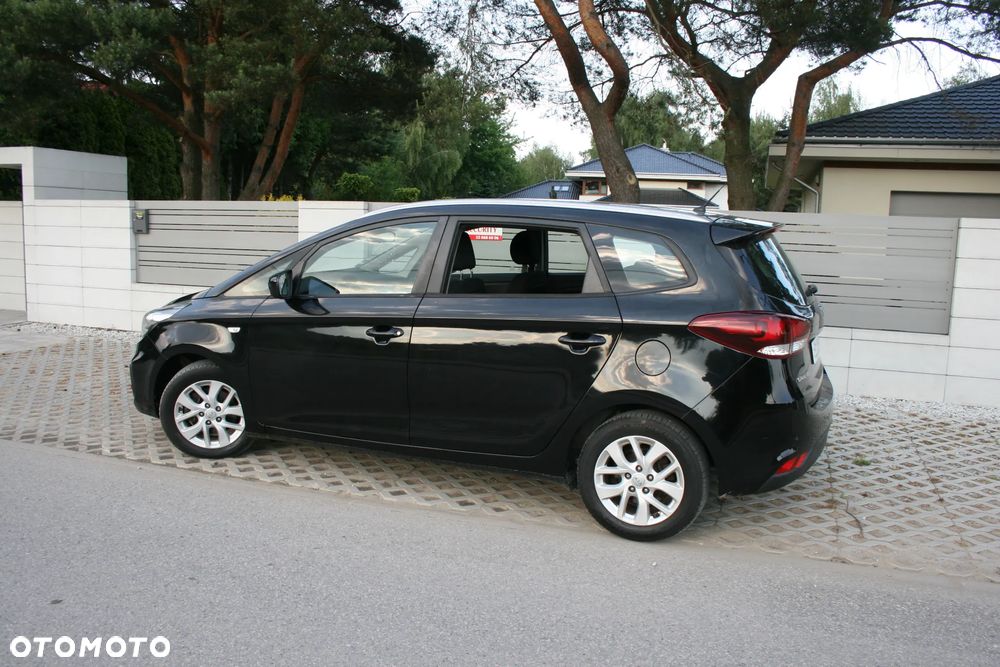 Kia Carens 1.7 CRDi XL 7os - 13