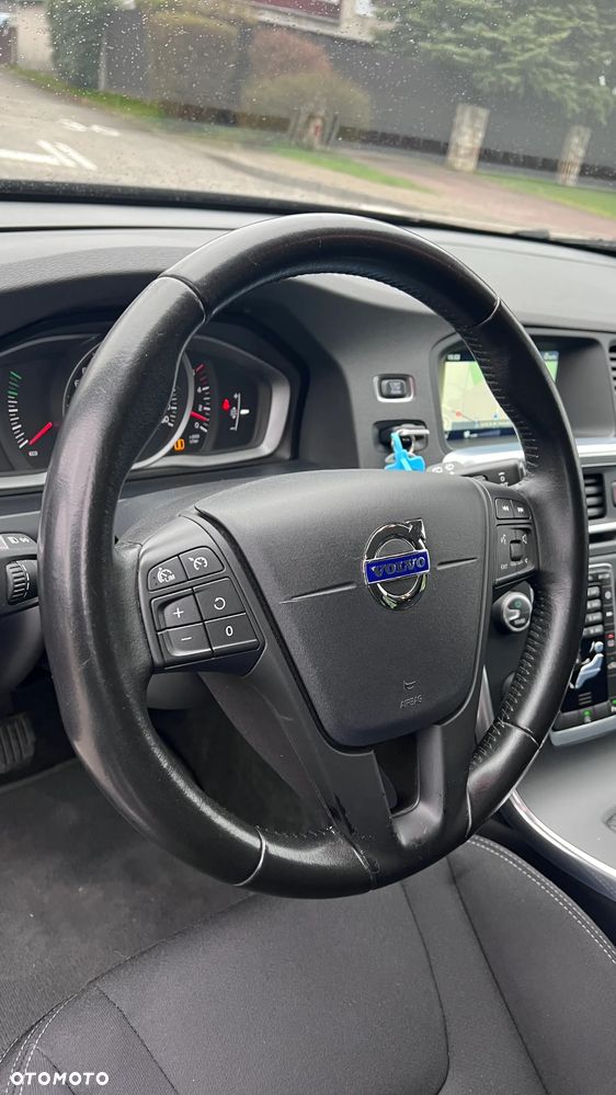 Volvo V60 D2 Momentum - 29