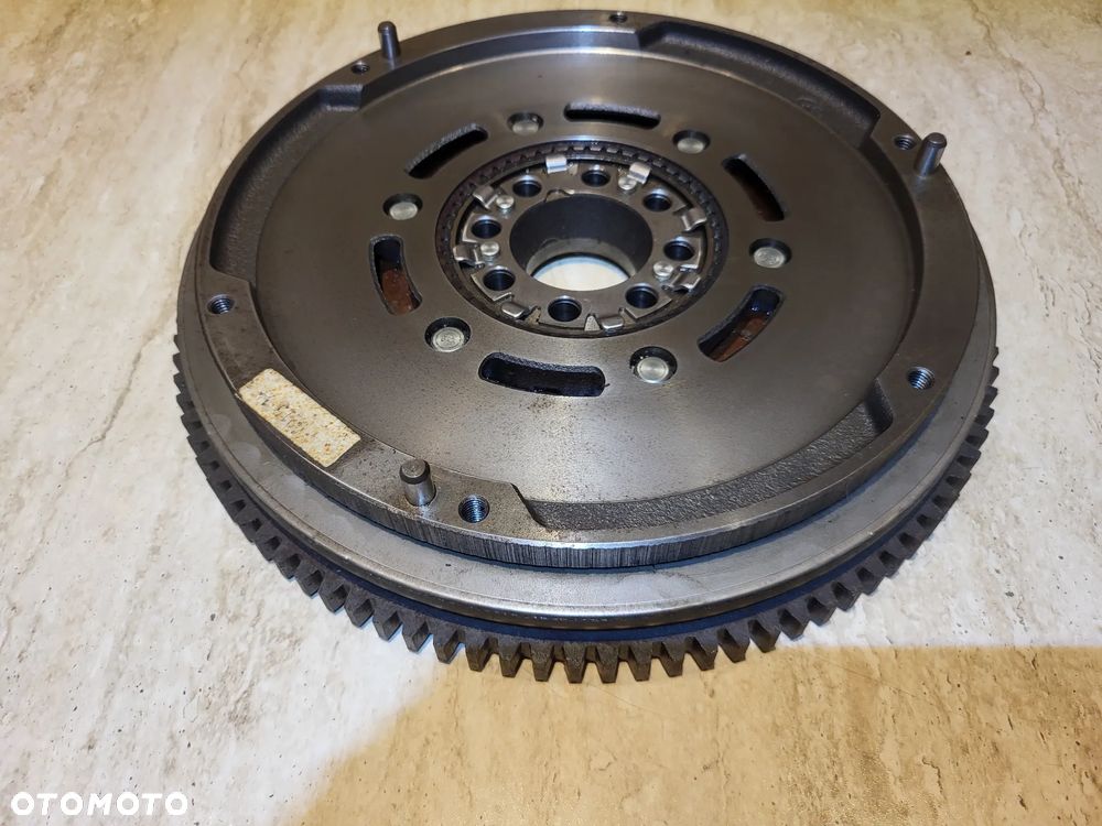 Koło zamachowe dwumasowe 230mm  TOYOTA AVENSIS, RAV 4 II 2.0D 10.99-11.05 - 1