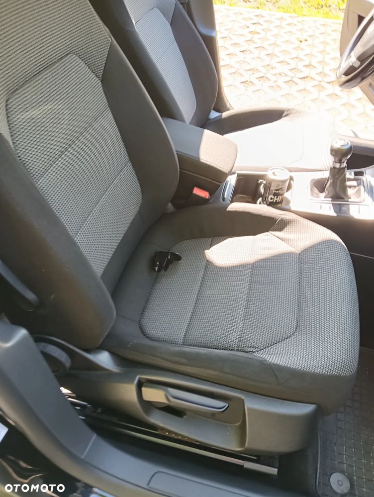 Volkswagen Passat 2.0 TDI Comfortline - 12