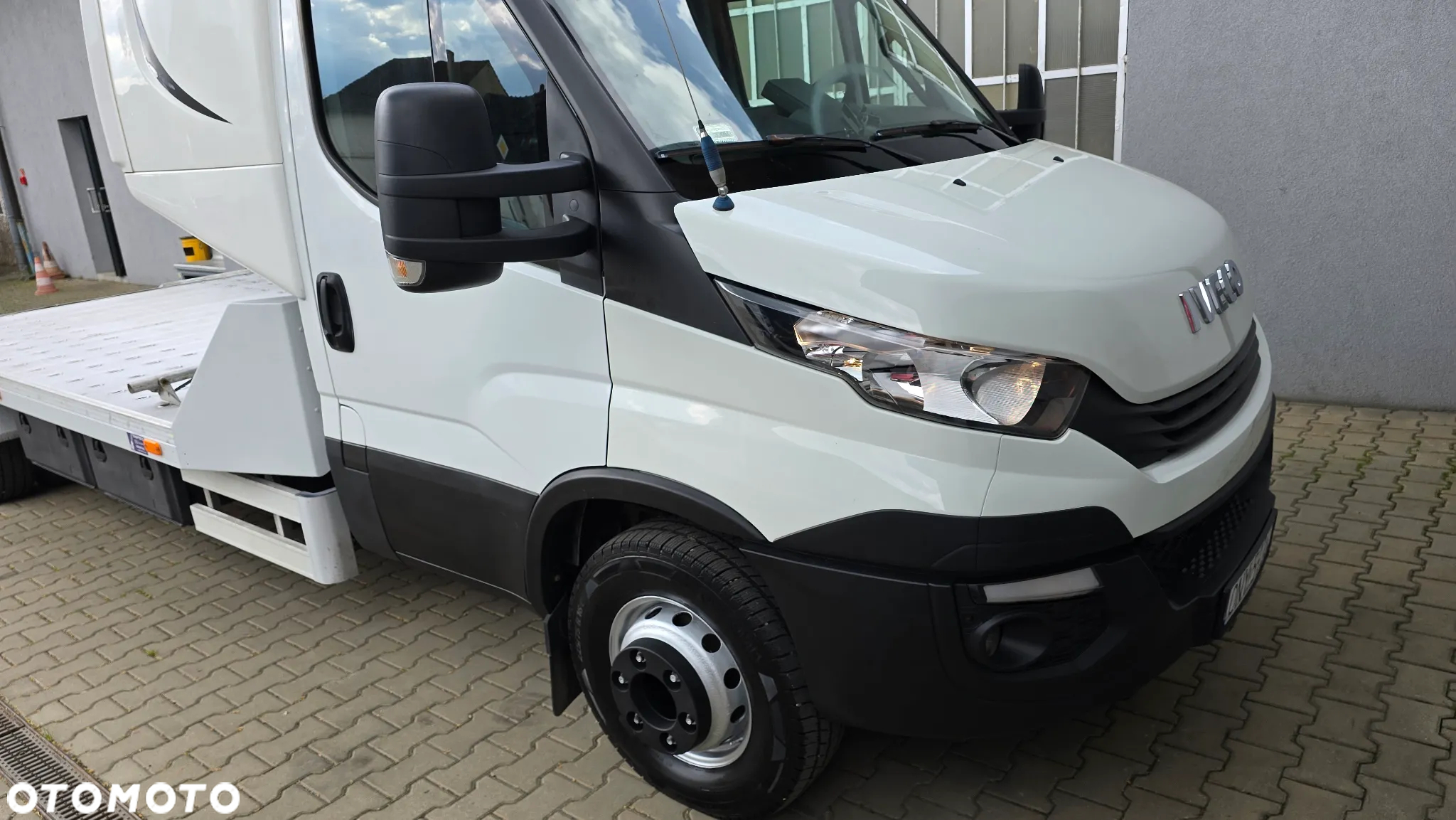 Iveco Daily 70 C 18 - 17