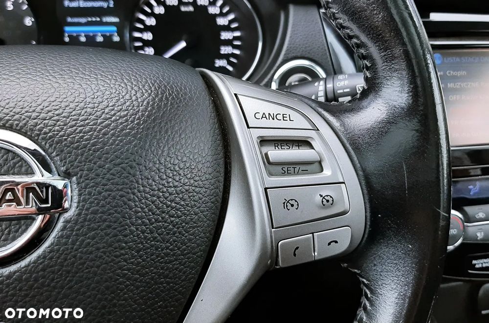 Nissan Qashqai 1.6 DIG-T N-Connecta - 32