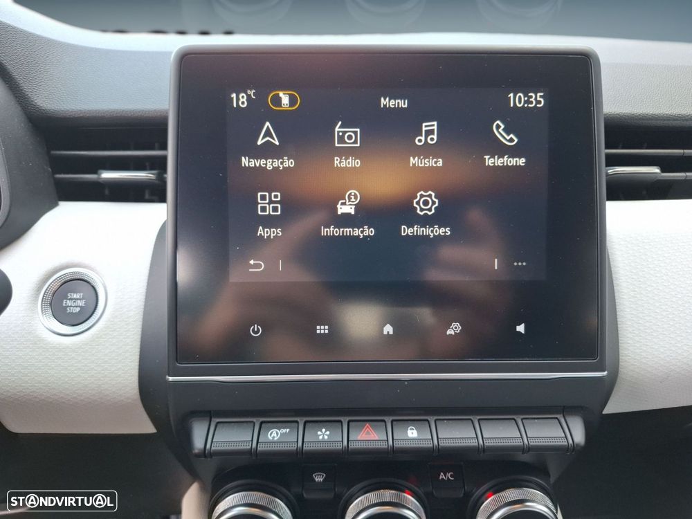 Renault Clio 1.0 TCe Techno Bi-Fuel - 27