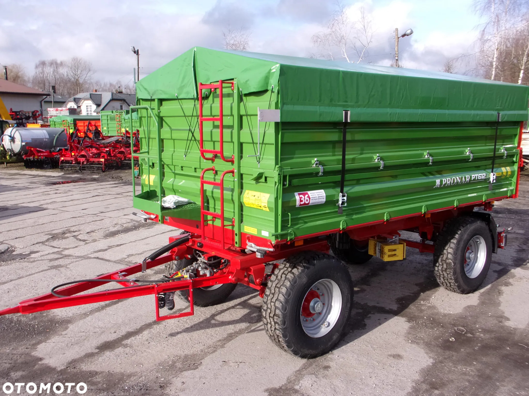 Pronar Przyczepa dwuosiowa PT612 - 12 ton wywrotka z trójstronnym wywrotem - 9