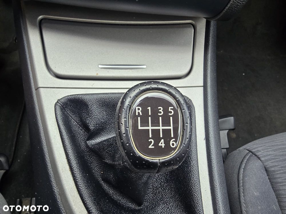 BMW Seria 1 - 32