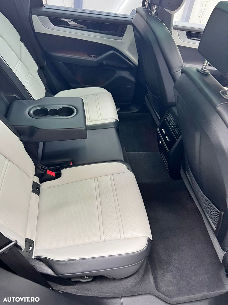 Porsche Cayenne Tiptronic S Black Edition - 15