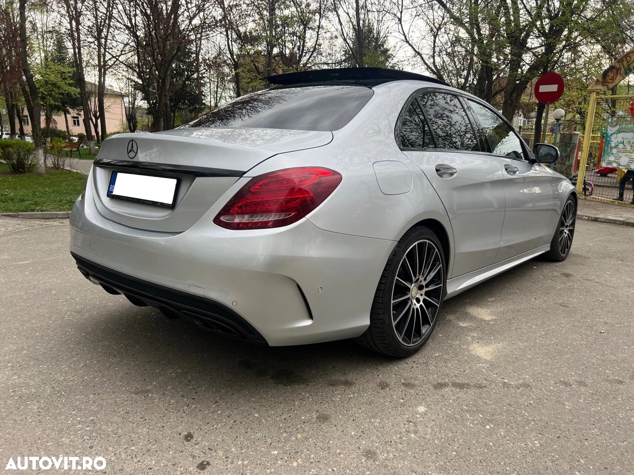 Mercedes-Benz C 400 4Matic T 7G-TRONIC AMG Line - 6
