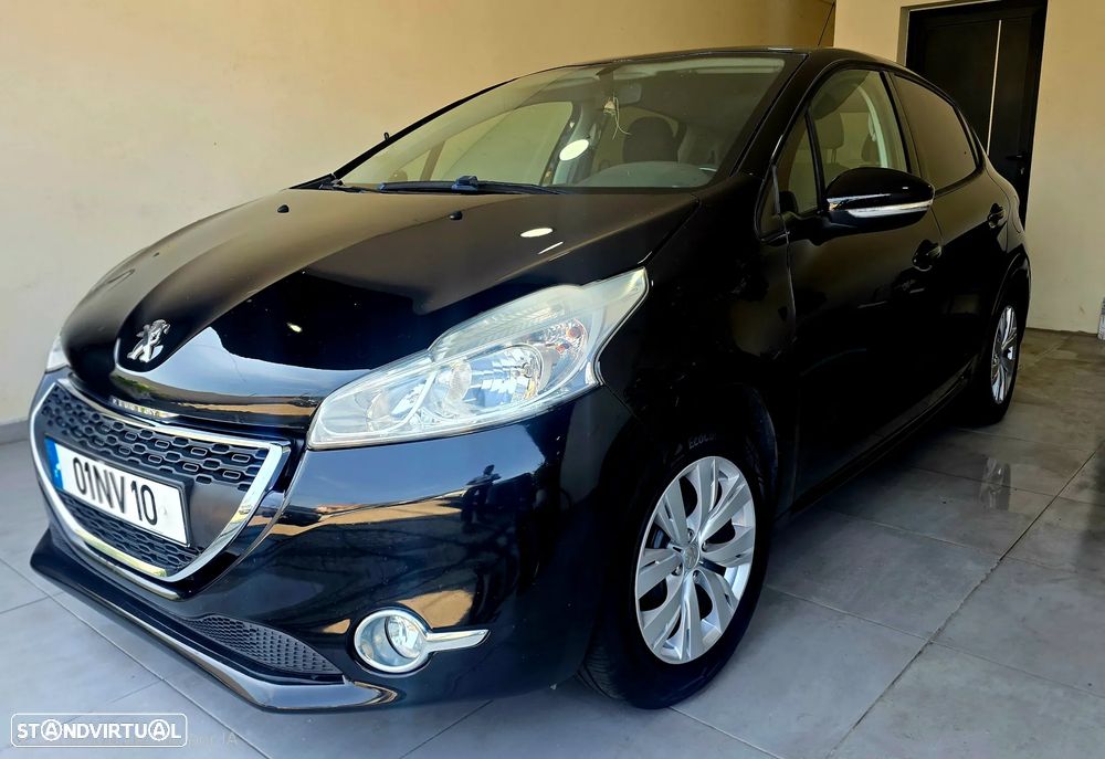 Peugeot 208 1.4 HDi Allure - 2