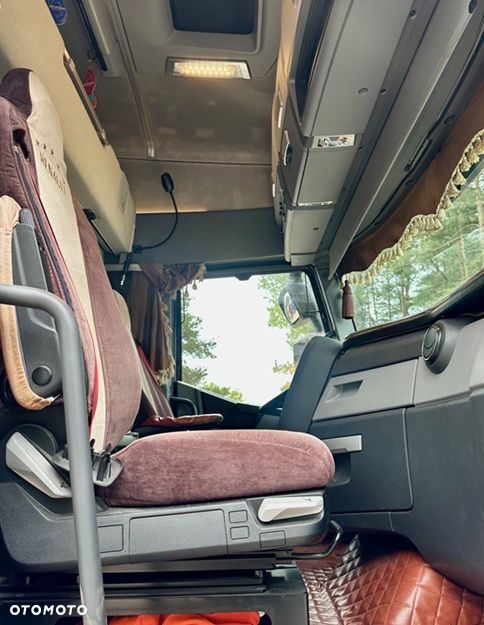 Renault T520 GLOB XXL AUTOMAT RETARDER FULLSPOJLERY ACC MOTOR:13L XENONY LED LODÓWKA SKÓRA 2xALUTANK EURO 6 2016 ŁADNA - 10