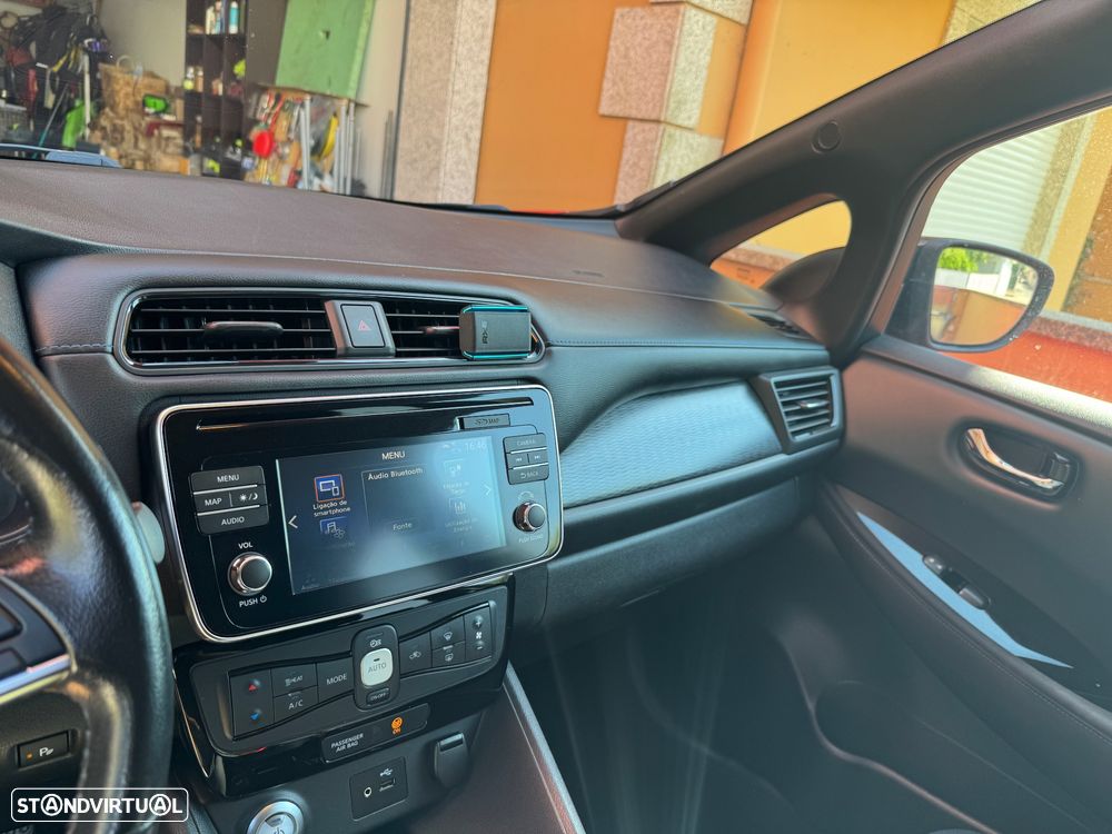 Nissan Leaf N-Connecta - 10
