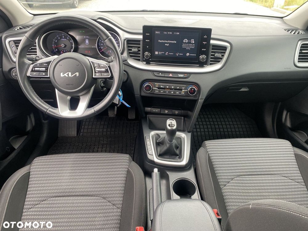 Kia Ceed - 12