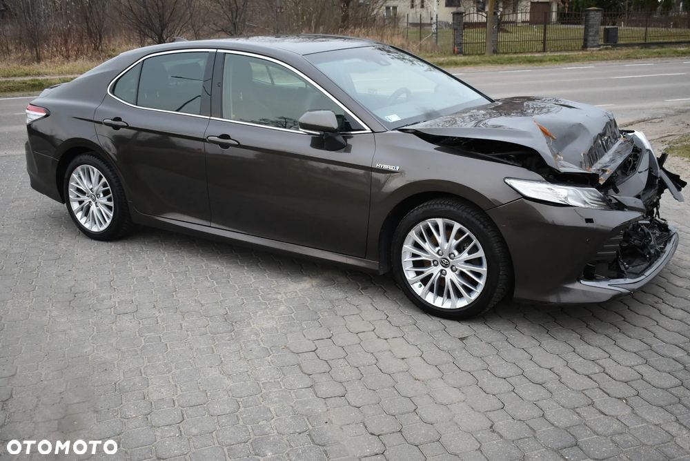 Toyota Camry 2.5 Hybrid Executive CVT - 3