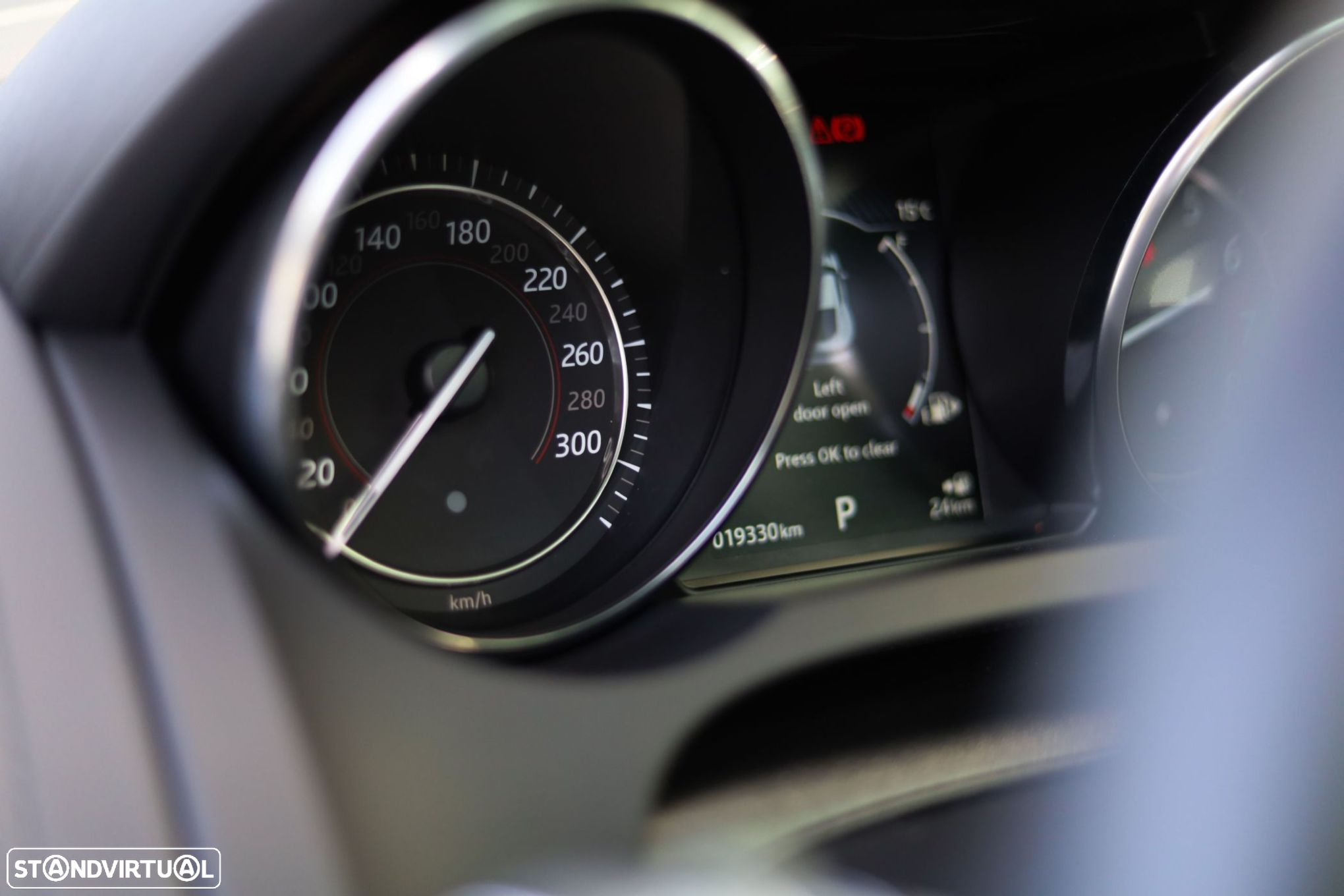 Jaguar F-Type 2.0 i4 R-Dynamic - 37