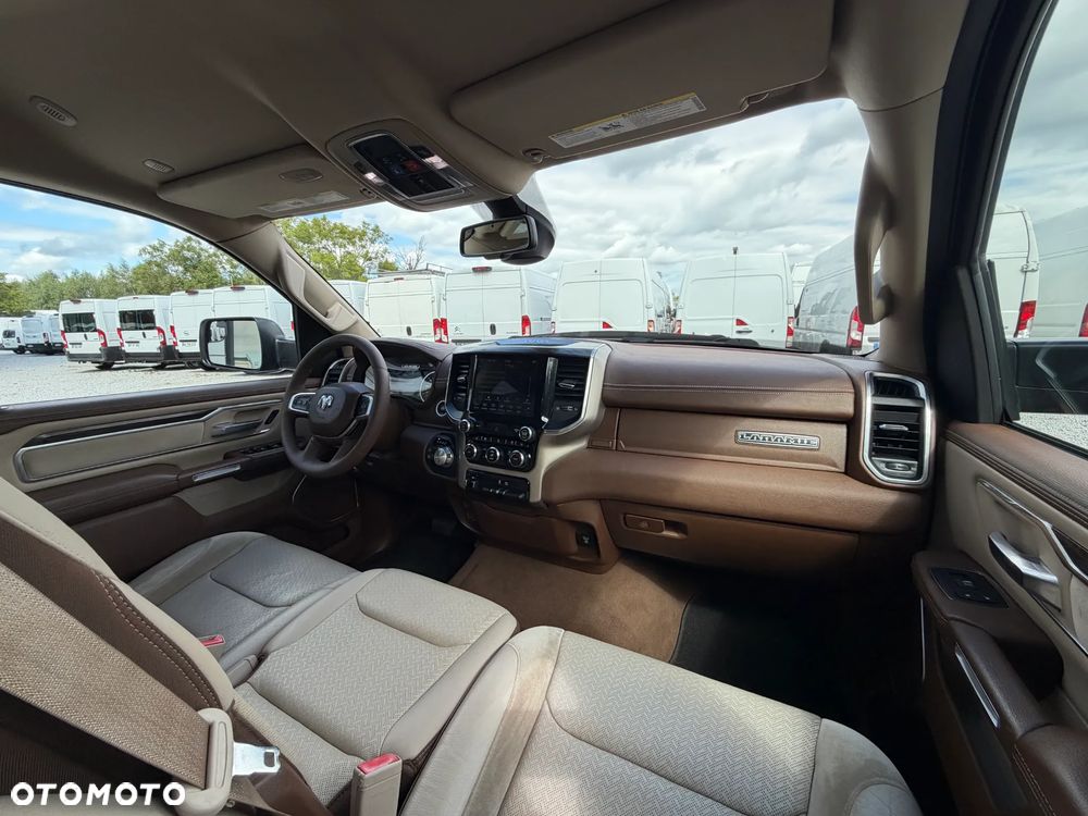 RAM 1500 Crew Cab Shortbed Laramie - 14