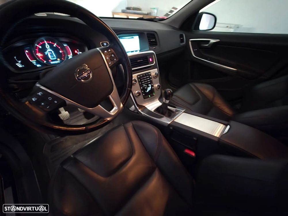 Volvo V60 1.6 D2 Momentum Eco - 7