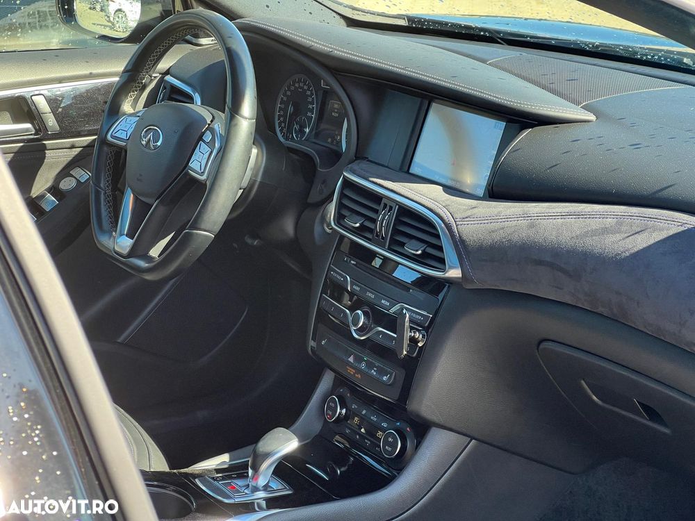 Infiniti Q30 2.2d DCT AWD Sport City Black - 4