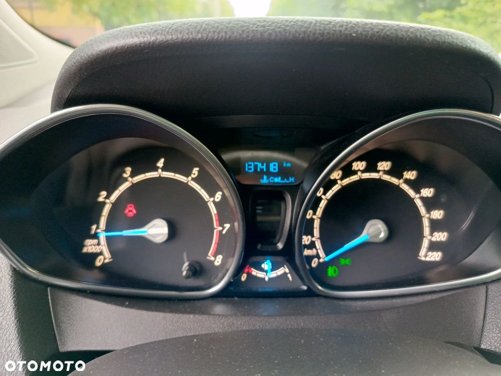 Ford Tourneo Courier 1.0 EcoBoost Titanium - 39